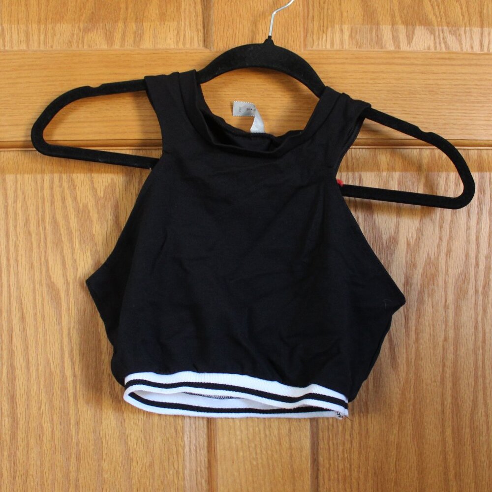 Mezzanine Women's Small = Black Cropped Sports Top